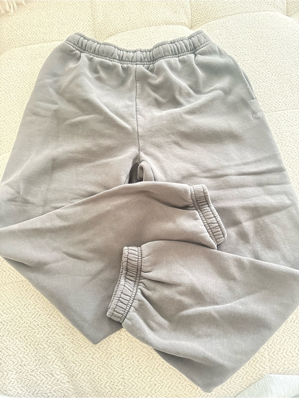 ARITZIA- DARK GREY SWEATS